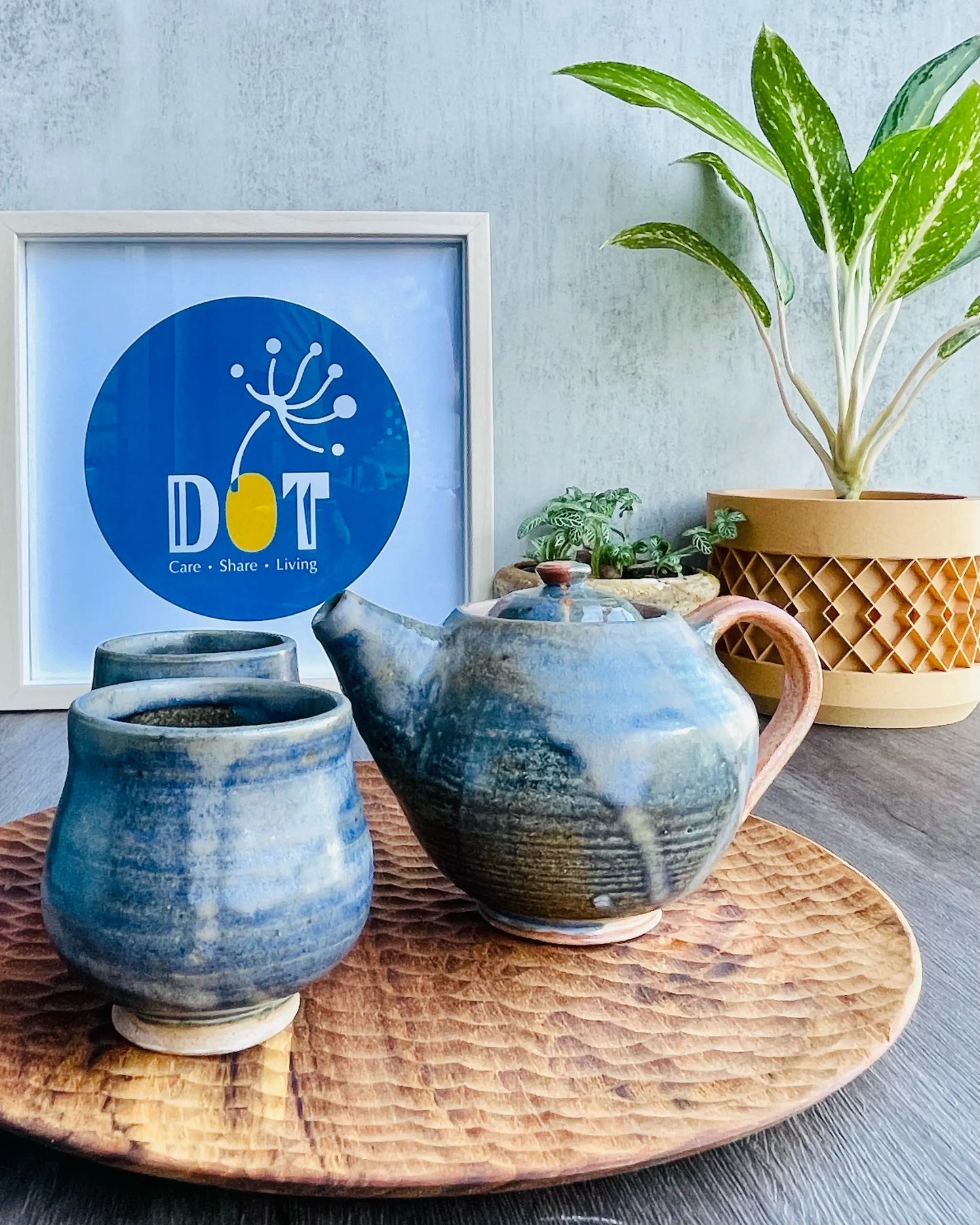 Handmade Navy & Orange Teapot DOT點子