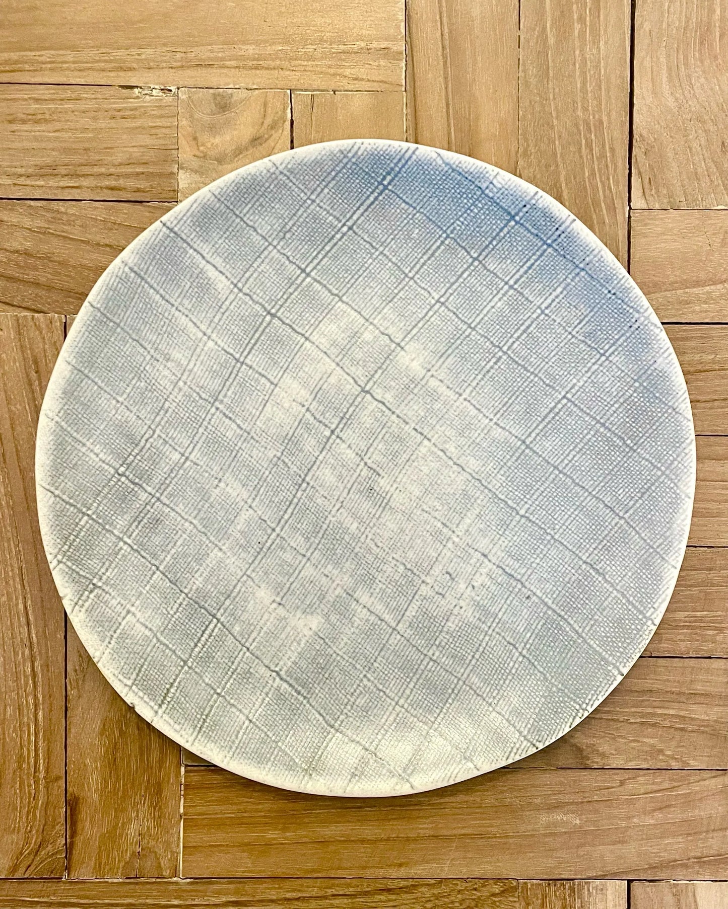 Light Blue Embossed Pattern Plate Muak