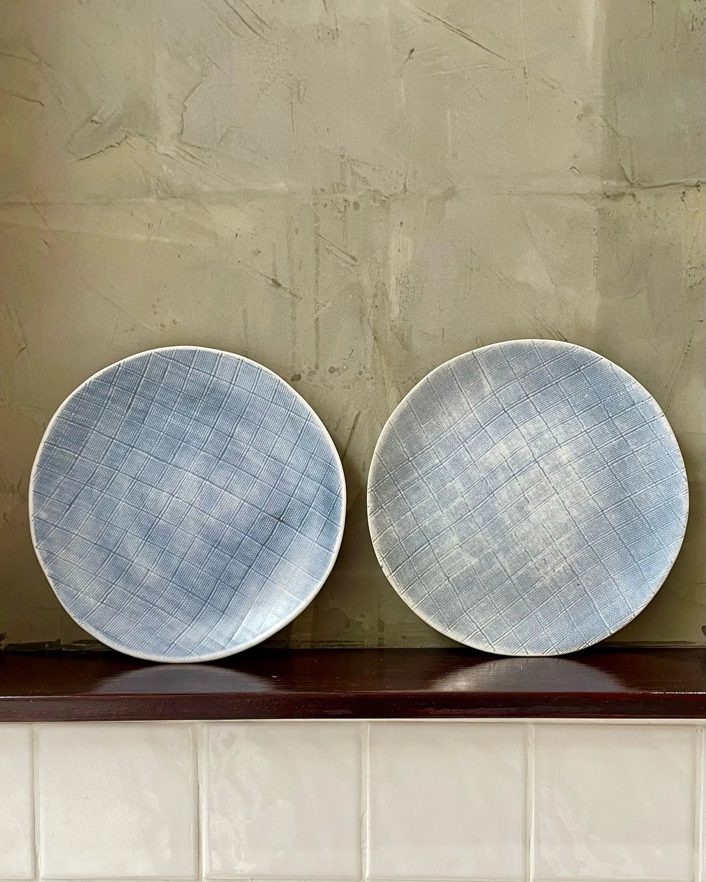 Light Blue Embossed Pattern Plate Muak