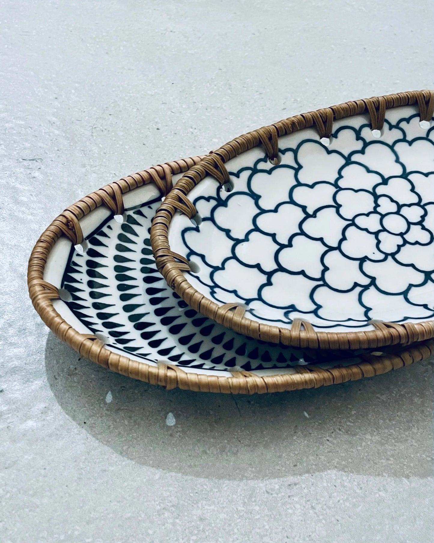Oval Ceramics Plate with Rattan DOT點子
