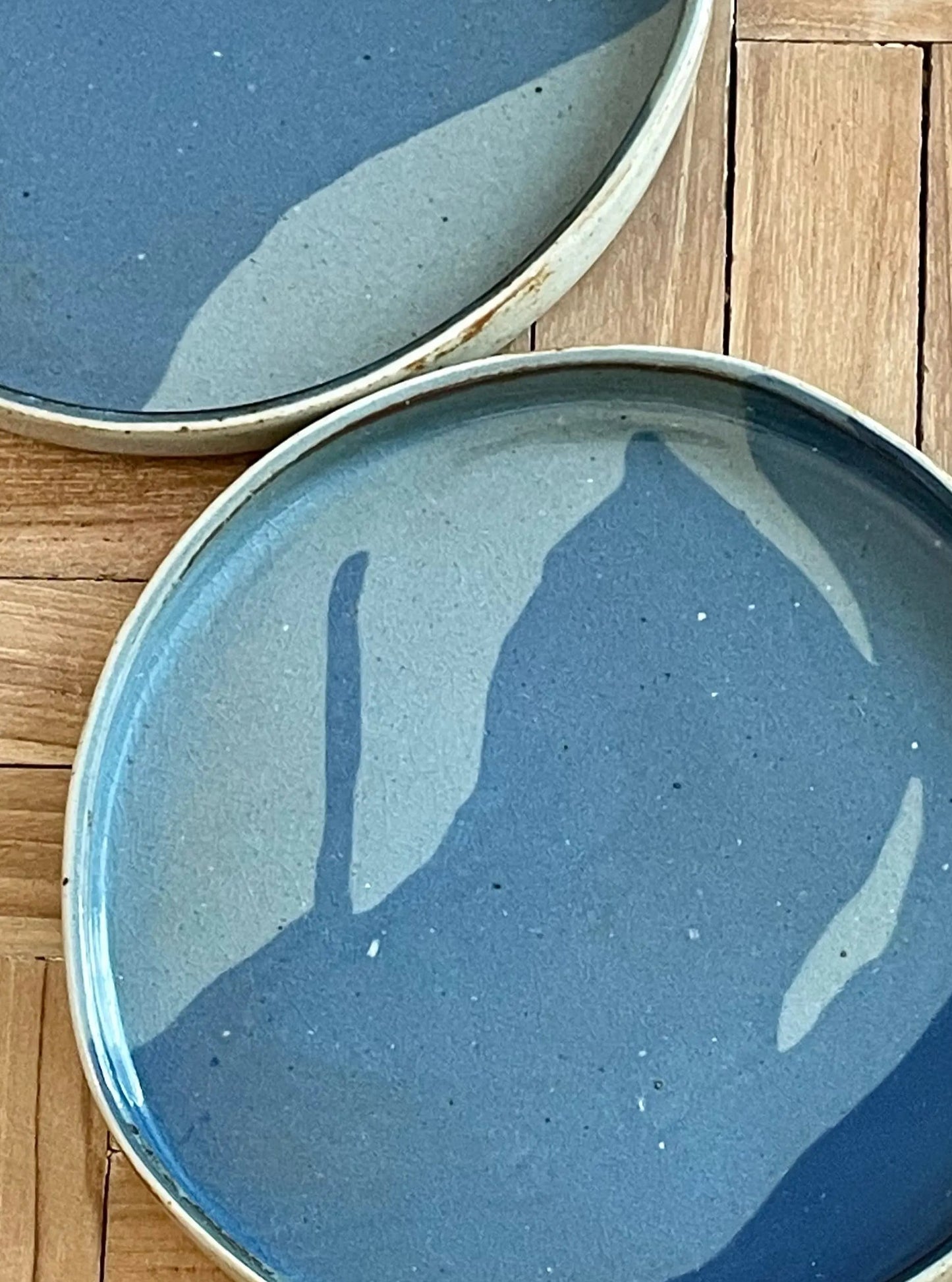 Sea Mood Stoneware Plate In Clay