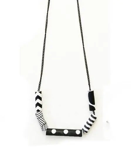 Handicraft Reused Paper Necklace - (Semente) Basic Teeory
