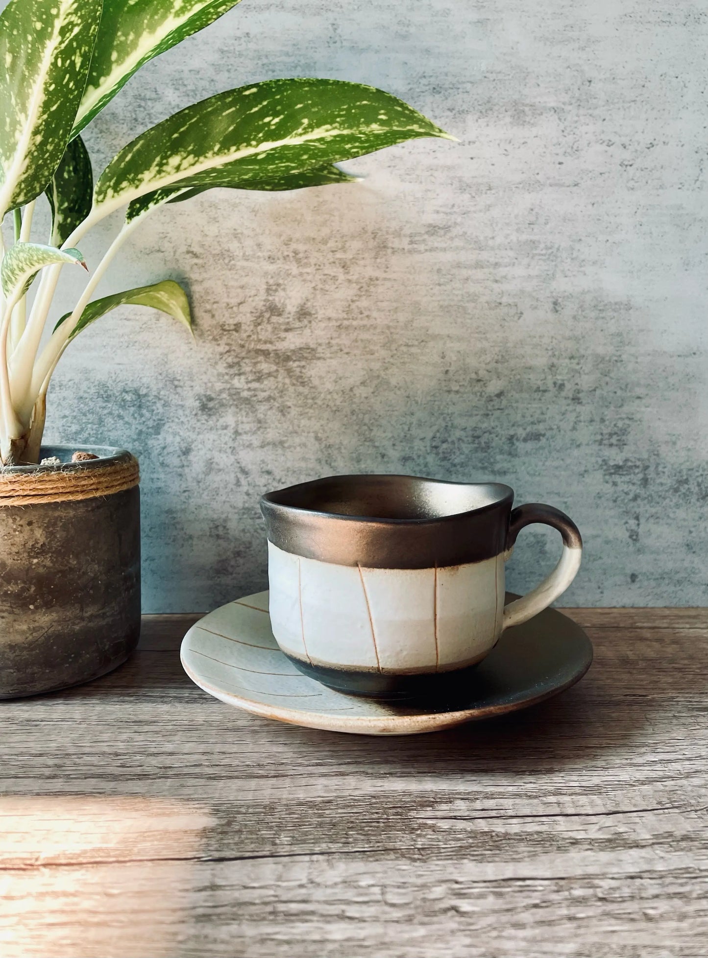 Maruyoshi Toki Golden Decoration Coffee Cup with Saucer Super Delivery - OEX