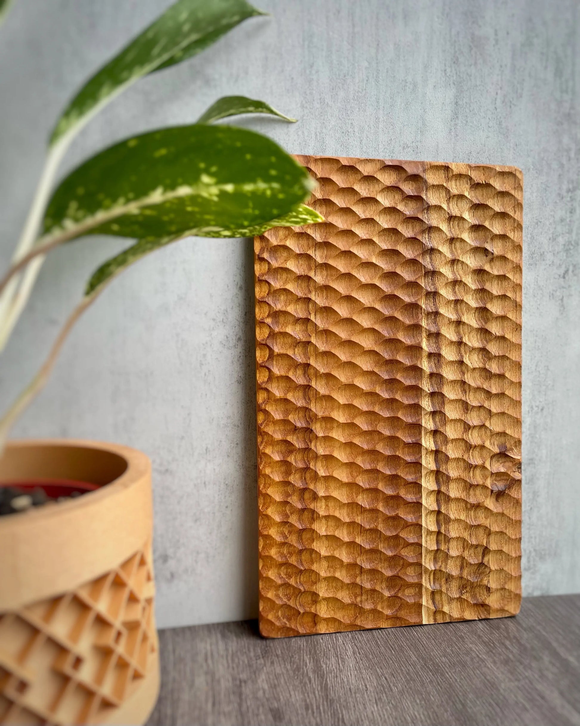 Textured Wooden Plate (Rectangle) The Story Lifestyle