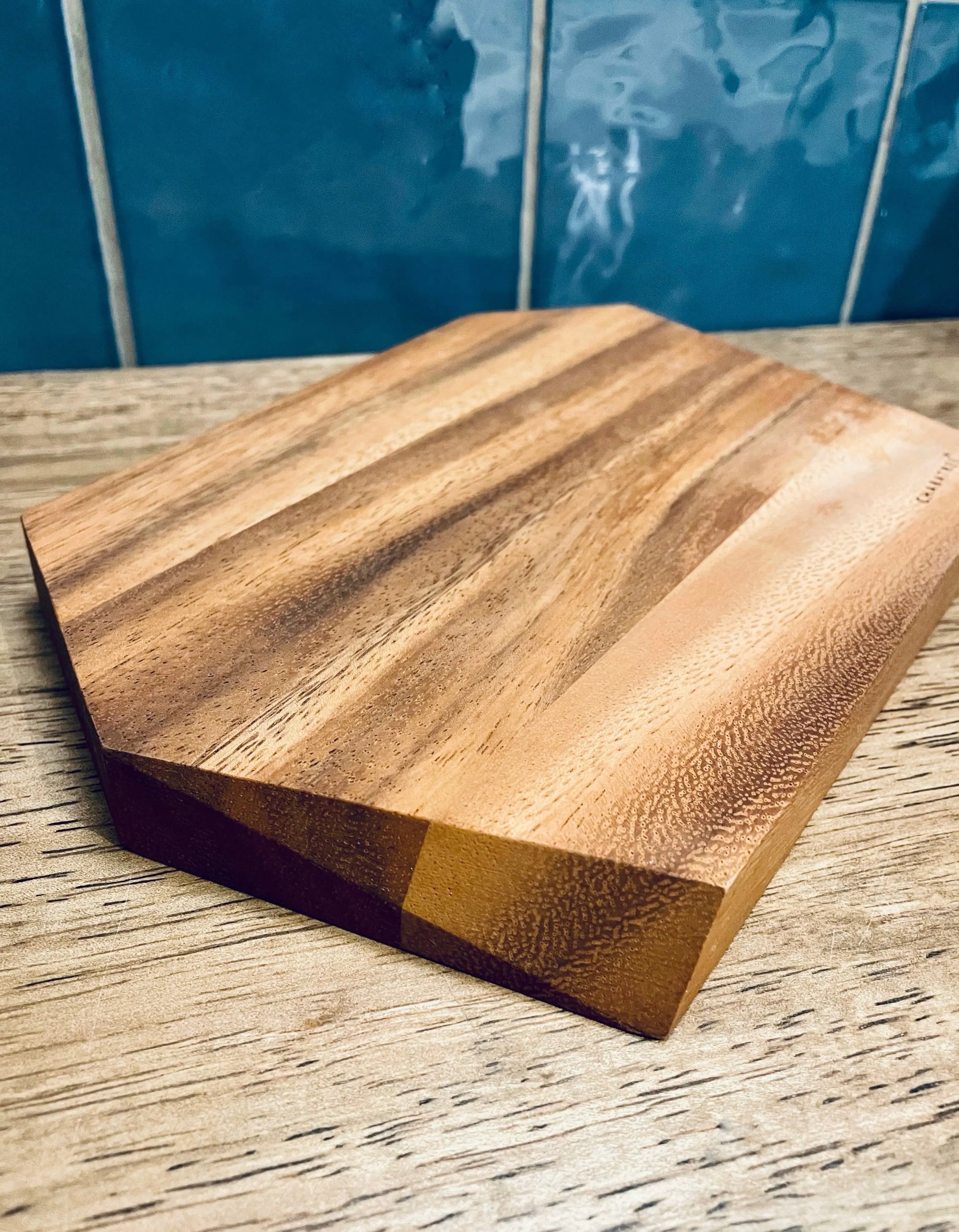 Edge Wooden Cutting Board