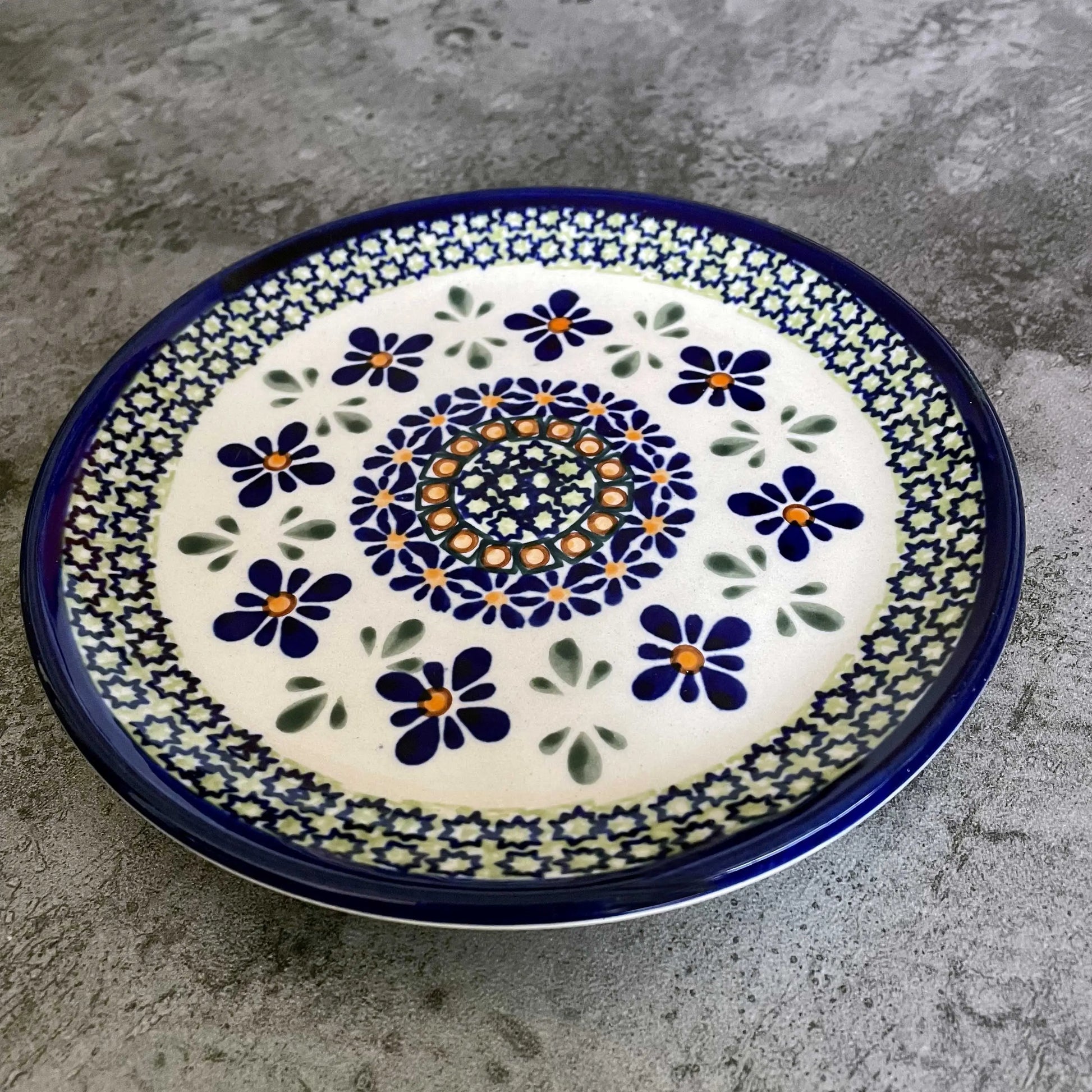 Scandinavia Round Plates (Flower) Super Delivery - TAMURATOKI CO.,LTD